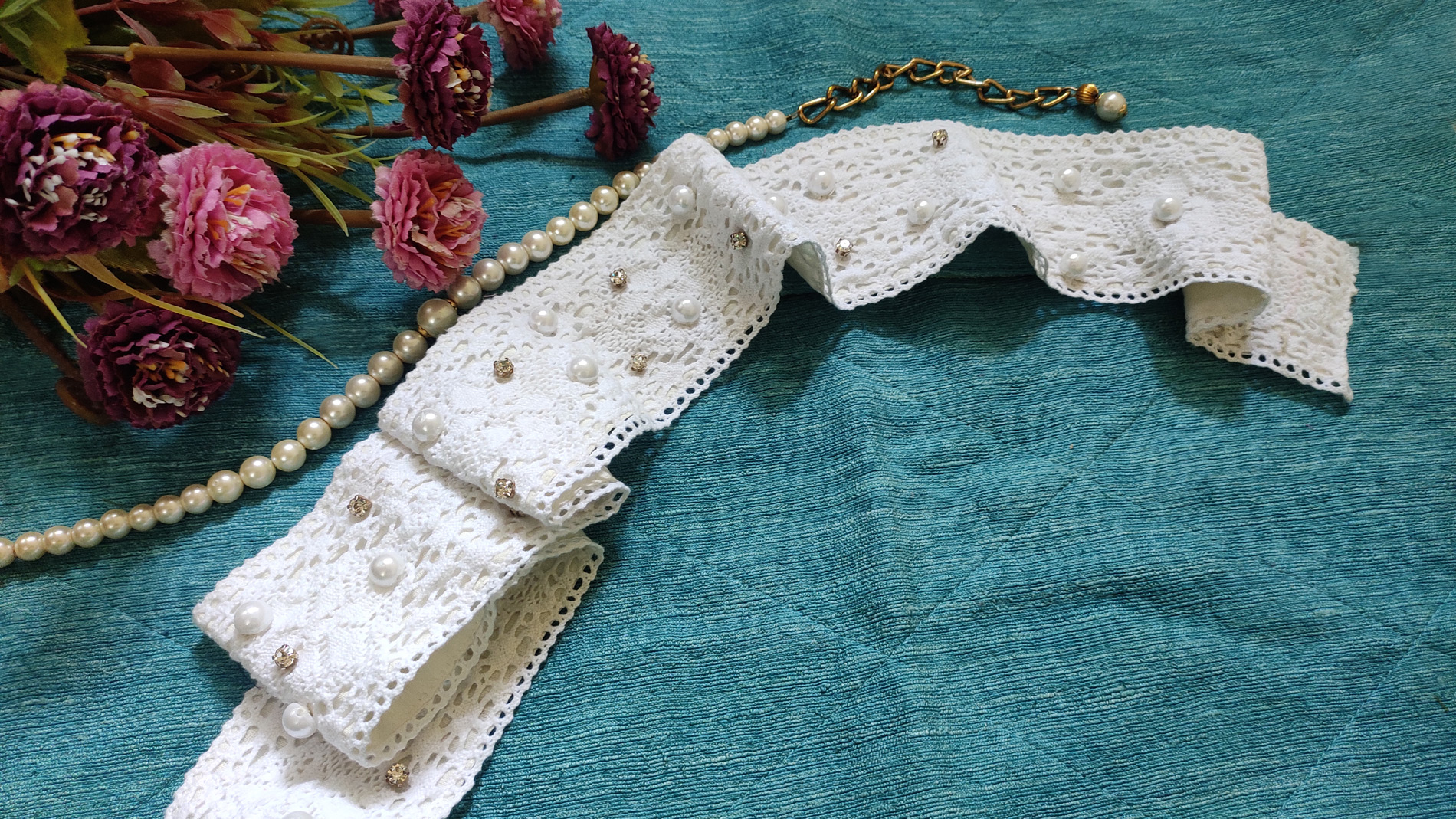 Lace Belt for Saree with White Bead – Meraki Lifestyle Store